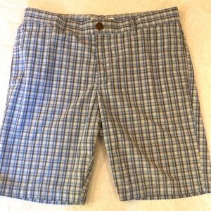 Penguin blue/gray/black plaid flat front Bermuda shorts Size 32 EUC 9” inseam